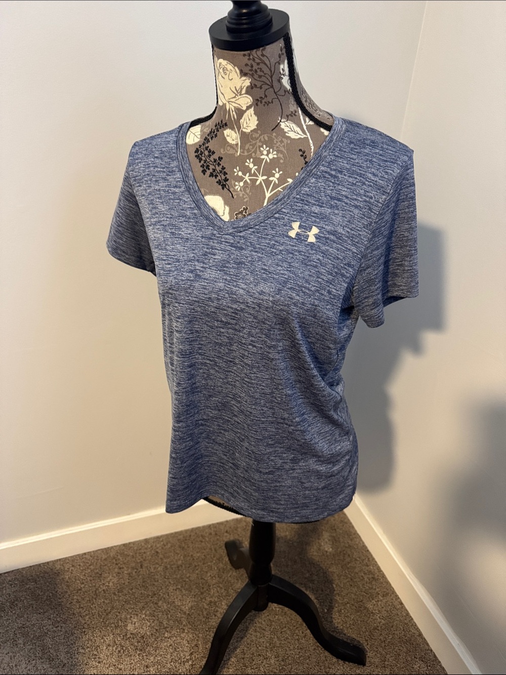 Under Armour Women's Heathered Navy V-Neck Short Sleeve Tee